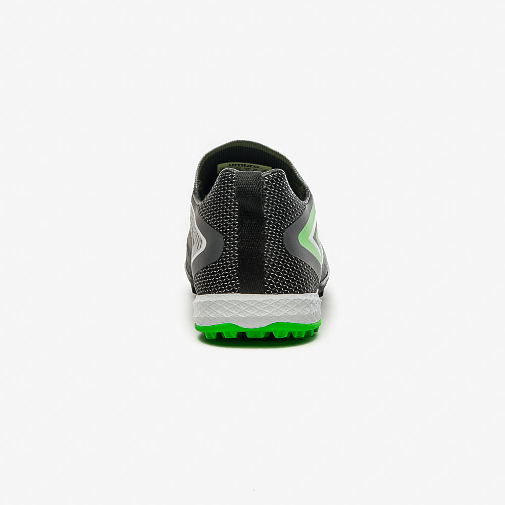 Chuteira Society Umbro Astro